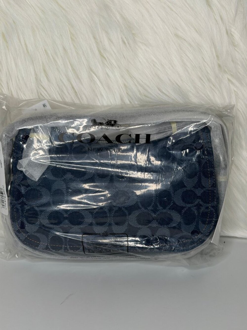 Coach Women’s Mini Swinger Bag 20 in Signature Denim - Picture 6 of 8